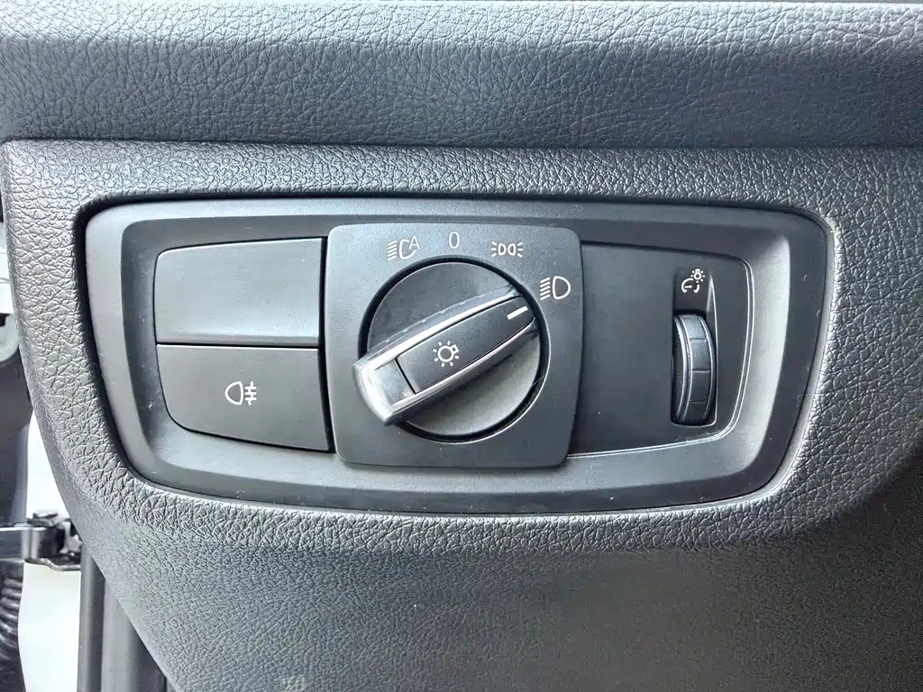 BMW 1 Series 2022 — фото 9
