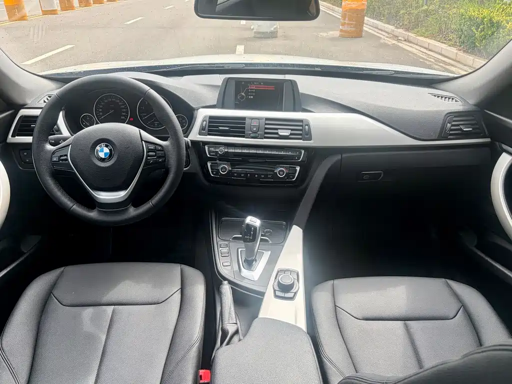 BMW 3 Series GT 2017 — фото 12