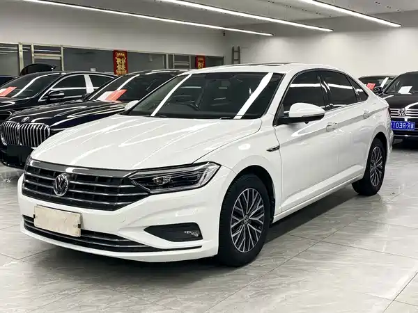 Volkswagen Sagitar 2020