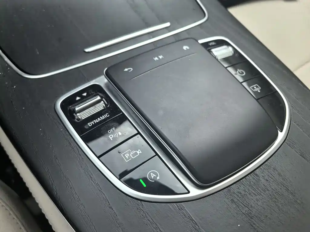 Mercedes-Benz E-Class 2023 — фото 20