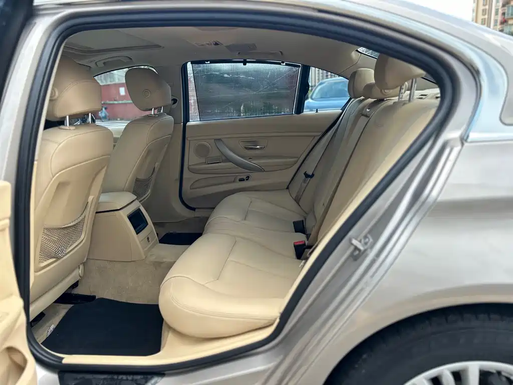 BMW 3 Series 2015 — фото 15