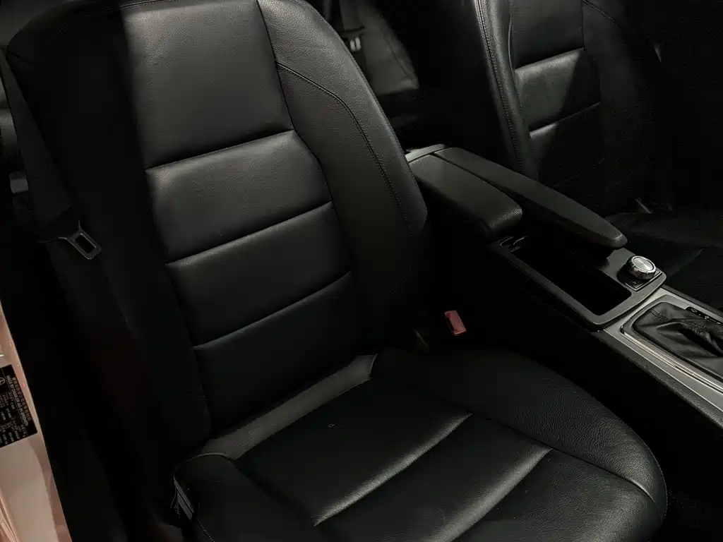 Mercedes-Benz C-Class 2012 — фото 15