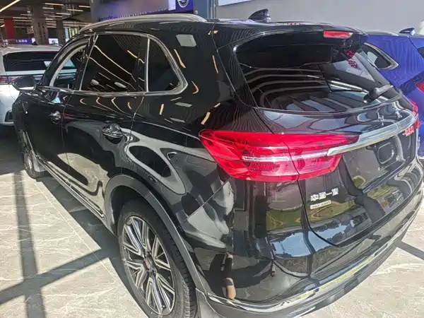 Hongqi HS5 2023