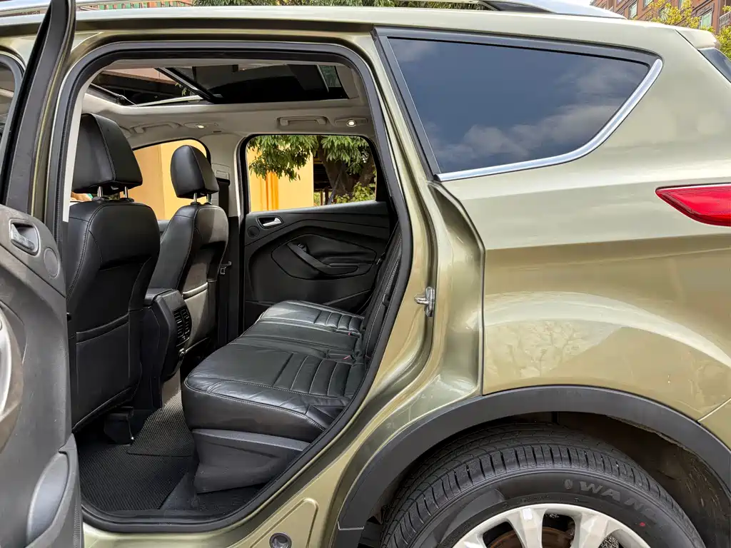 Ford Kuga 2015 — фото 7