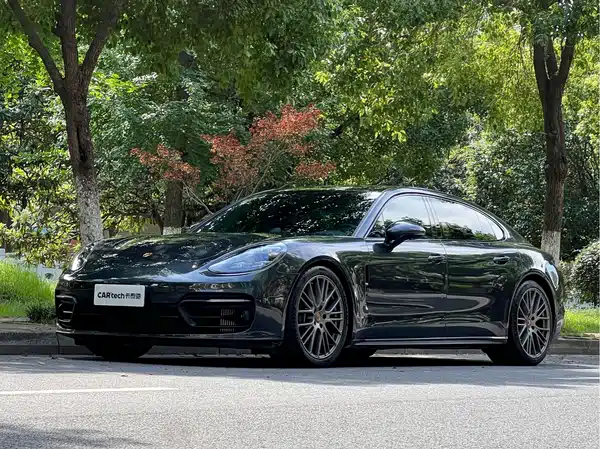 Porsche Panamera 2024