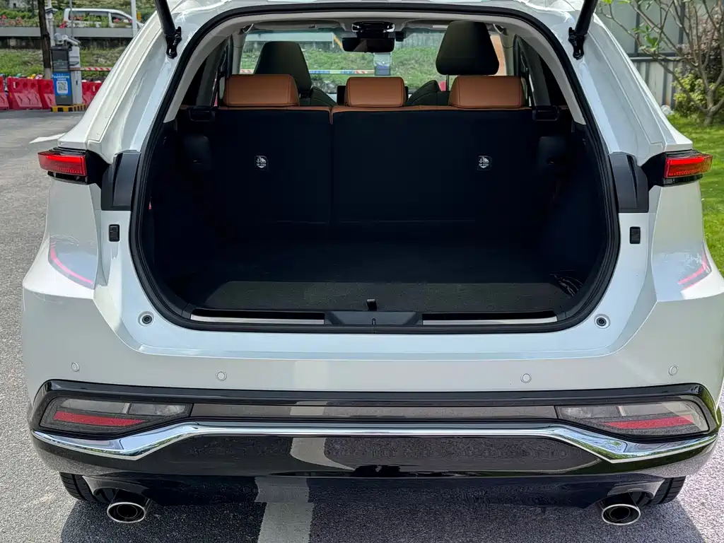 Toyota Venza 2022 — фото 17