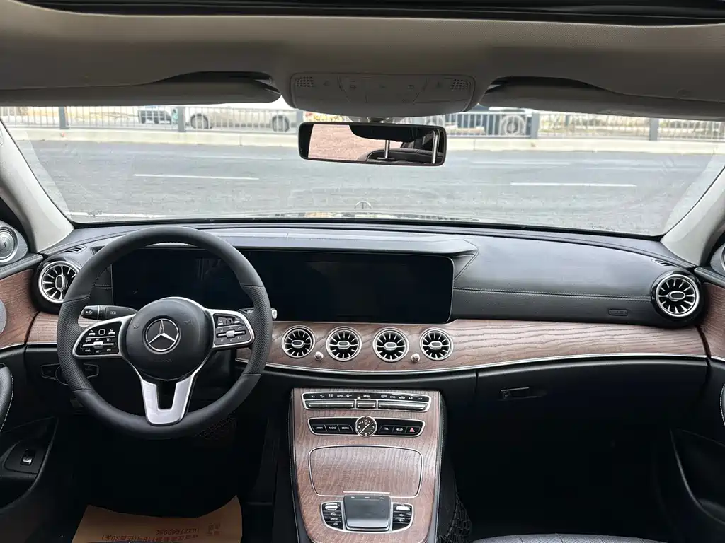 Mercedes-Benz E-Class 2019 — фото 10