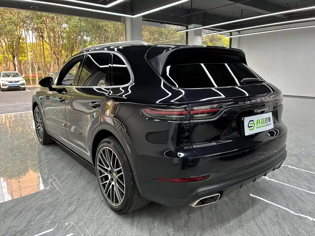 Porsche Cayenne 2018 — фото 7