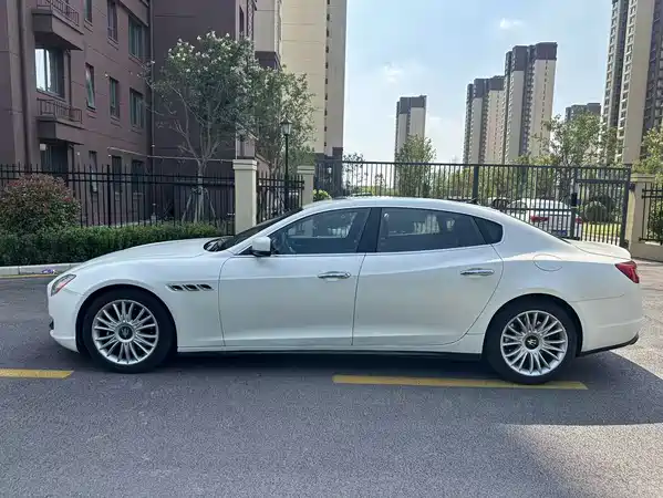 Maserati Quattroporte 2013
