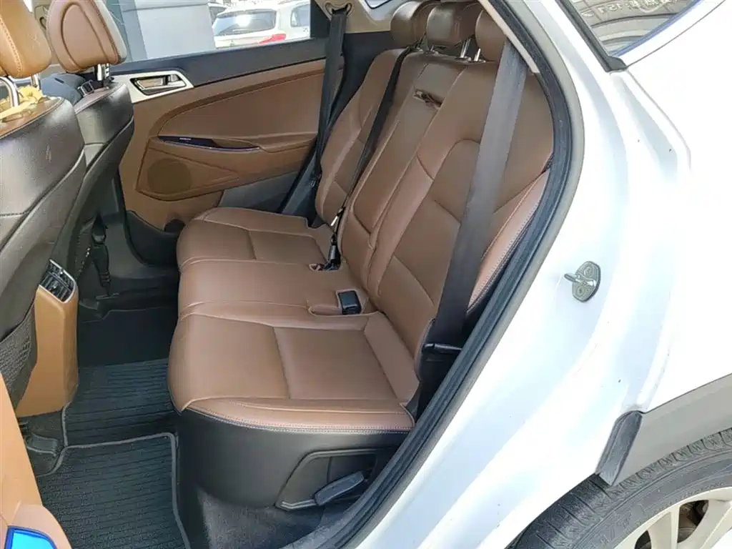 Hyundai Tucson 2016 — фото 17