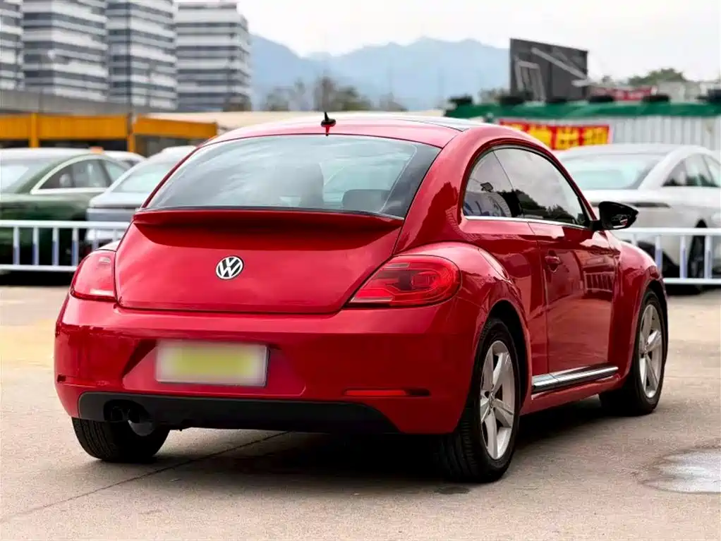 Volkswagen Beetle 2015 — фото 10
