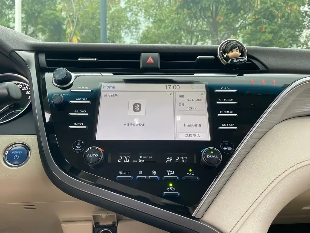 Toyota Camry 2018 — фото 14