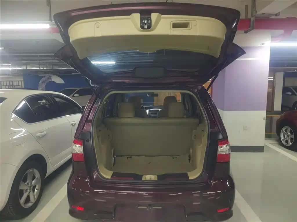 Nissan Livina 2015 — фото 19