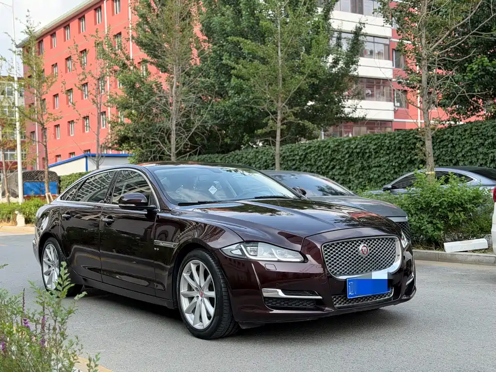 Jaguar XJ 2016 — фото 3