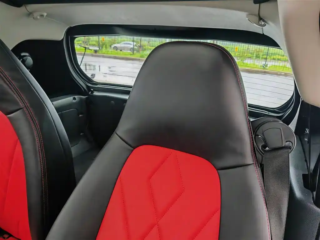 smart Fortwo 2015 — фото 15