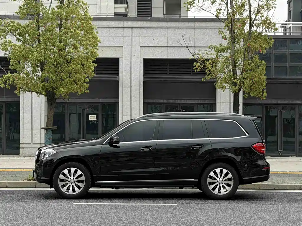 Mercedes-Benz GLS 2017 — фото 2