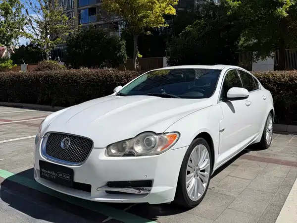 Jaguar XF 2011