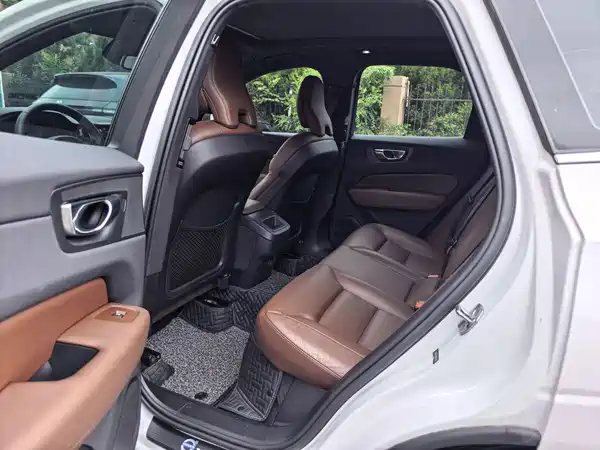 Volvo XC60 2021