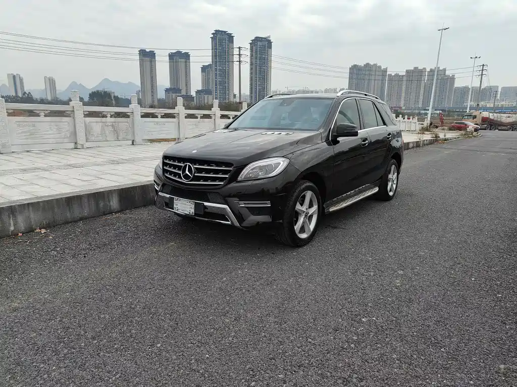 Mercedes-Benz M-Class 2013 — фото 1