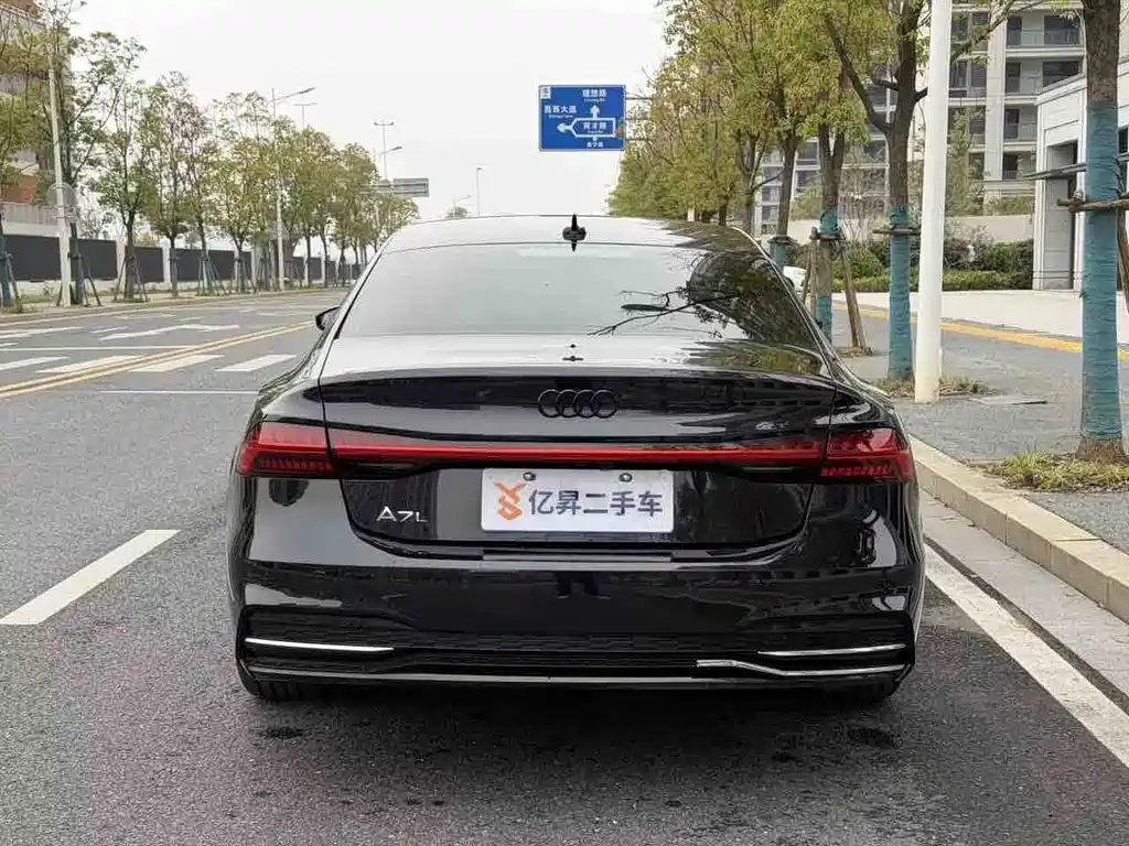 Audi A7L 2024 — фото 3