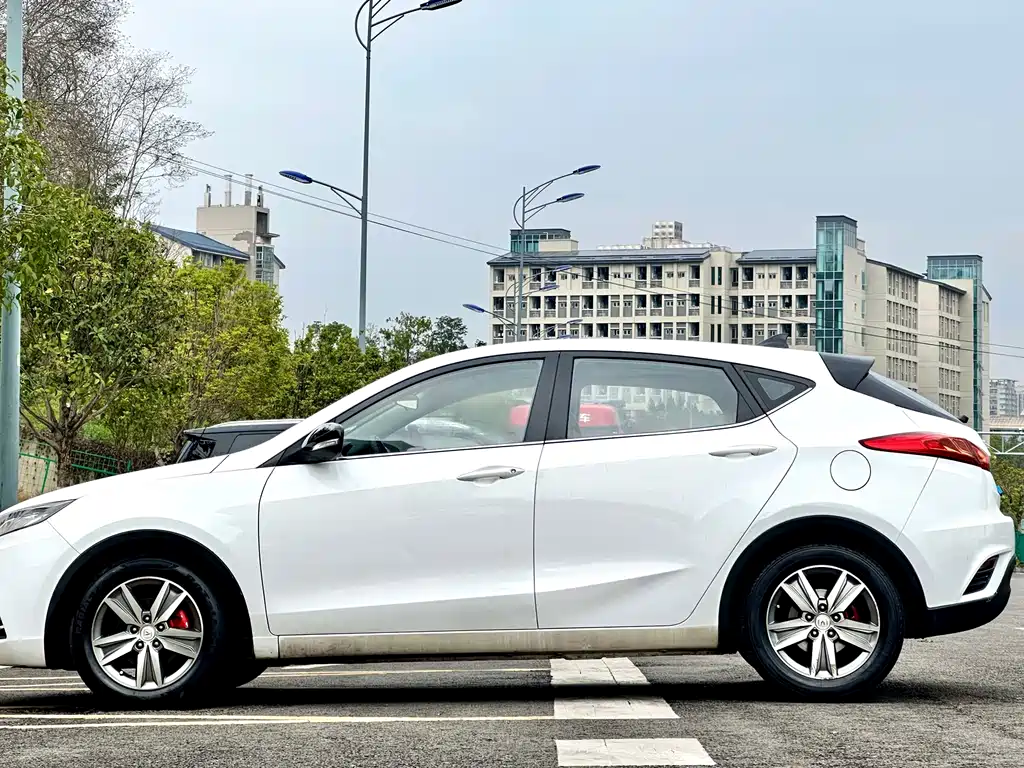 Changan Eado XT 2015 — фото 17
