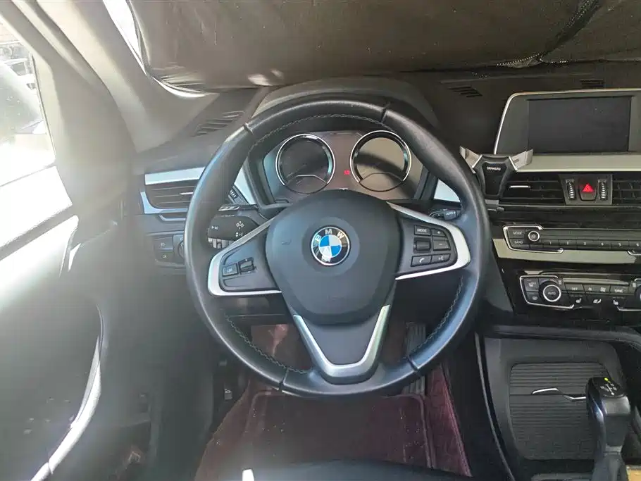 BMW X1 2019 — фото 15