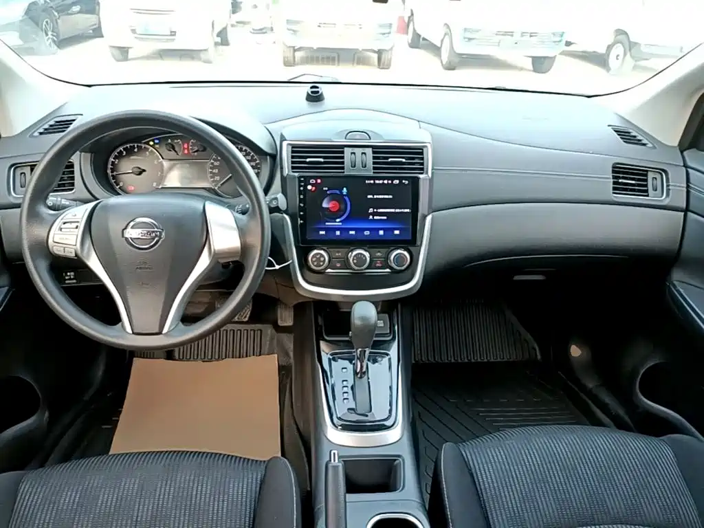Nissan Tiida 2019 — фото 10