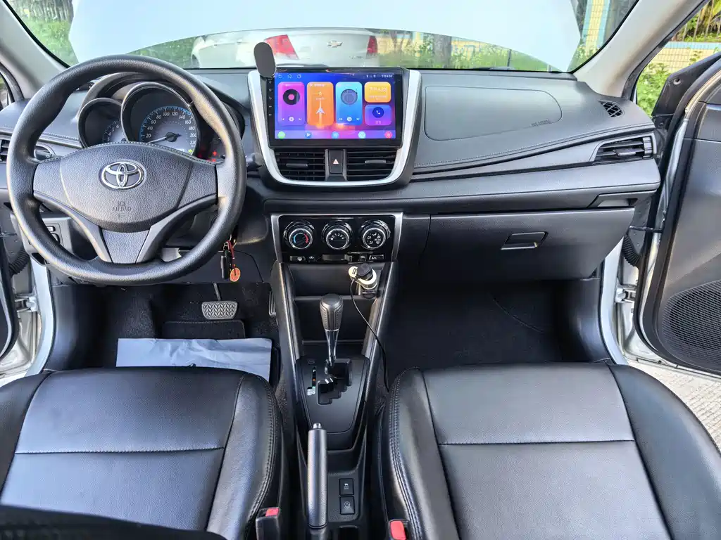 Toyota Yaris L 2019 — фото 16
