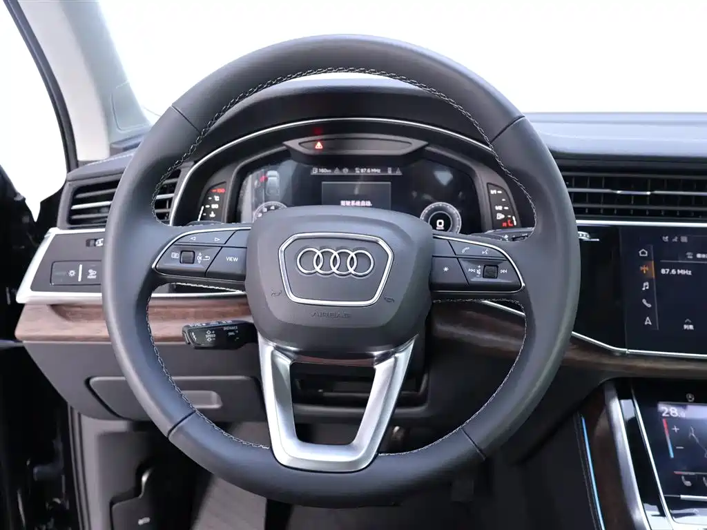 Audi Q7 2026 — фото 16