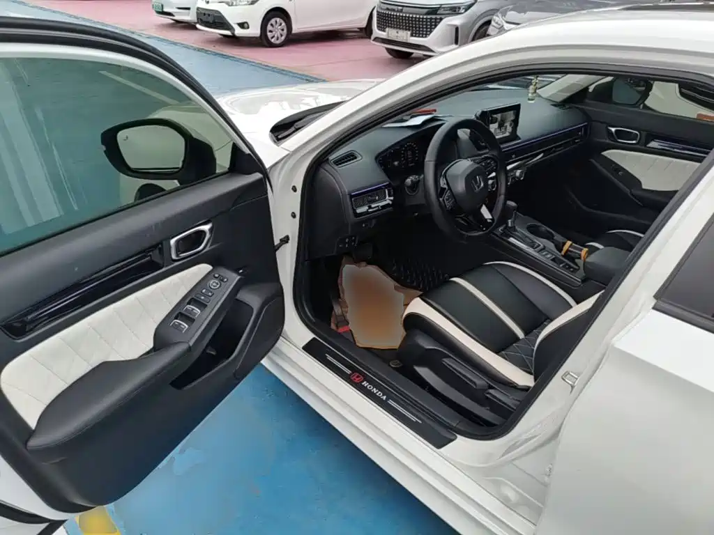 Honda Civic 2022 — фото 16