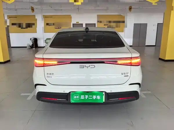BYD Seal 07 DM-i 2025