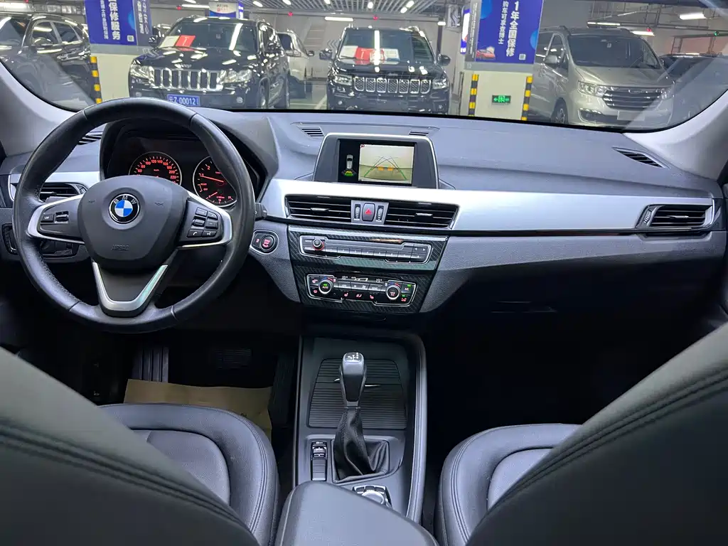 BMW X1 2018 — фото 15