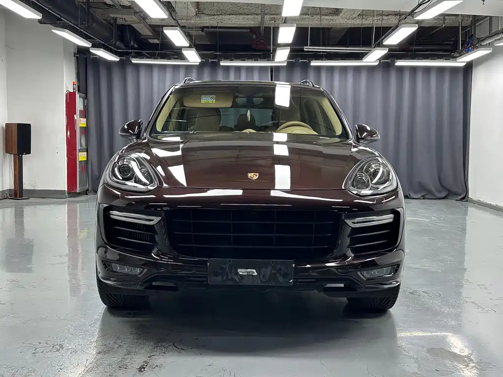 Porsche Cayenne 2015 — фото 2