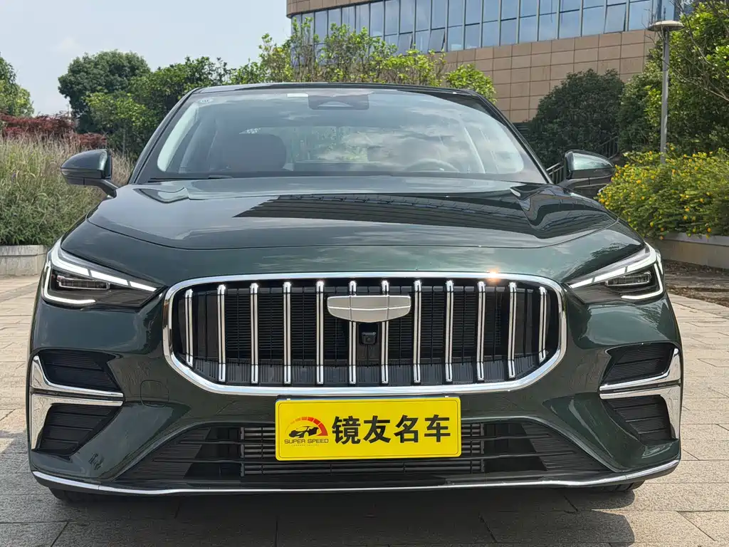 Geely Emgrand 2025 — фото 10