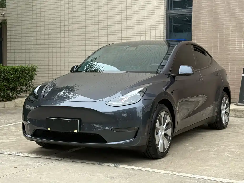 Tesla Model Y 2022 — фото 1