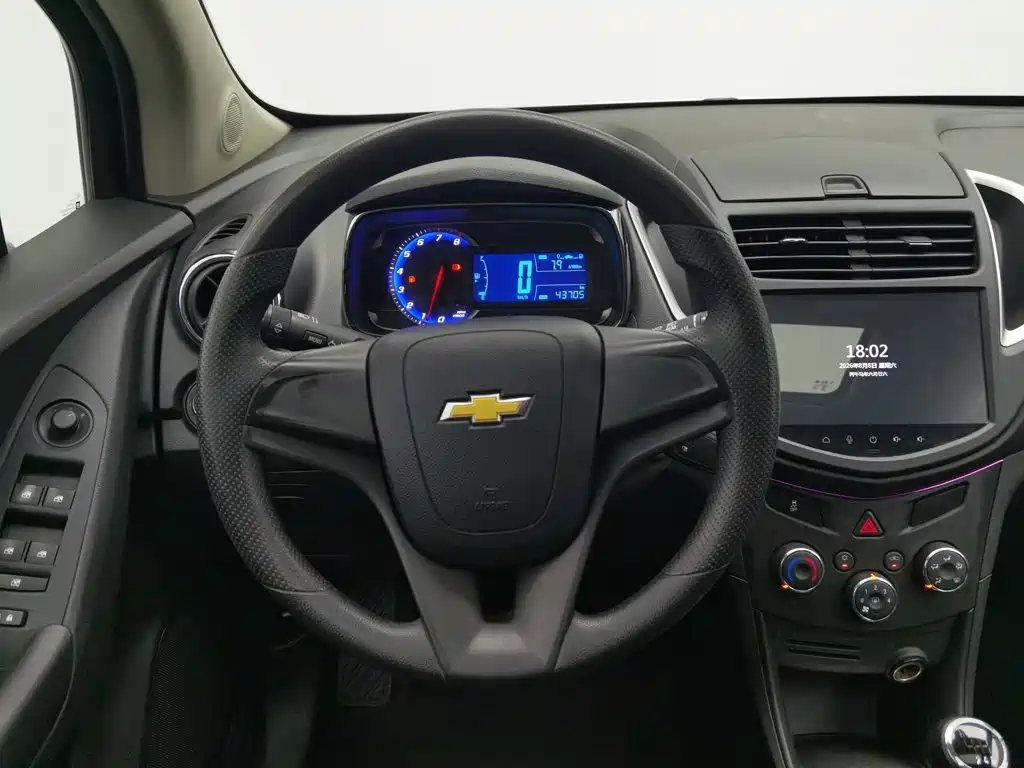 Chevrolet Trax 2015 — фото 11