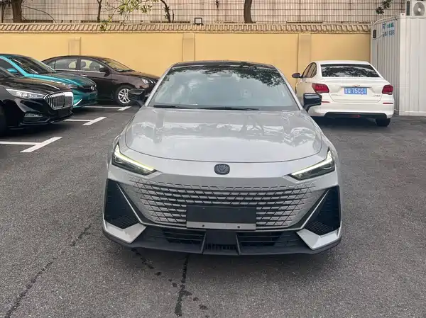 Changan UNI-V 2024