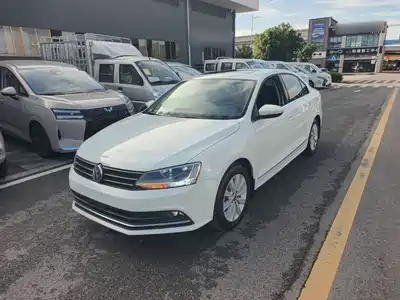 Volkswagen Sagitar 2016