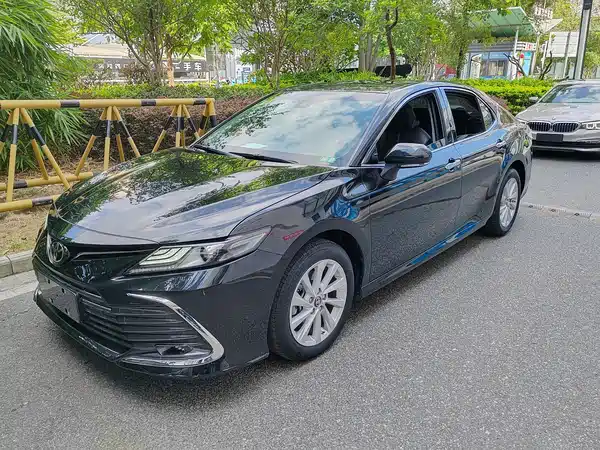 Toyota Camry 2021