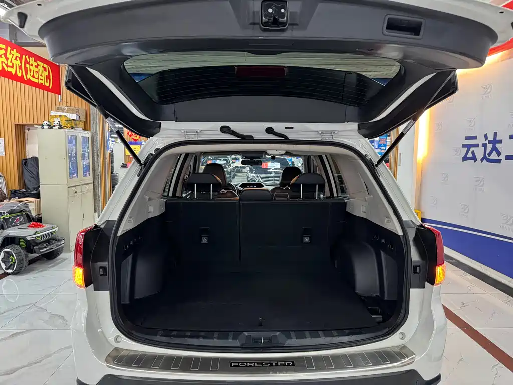Subaru Forester 2021 — фото 13
