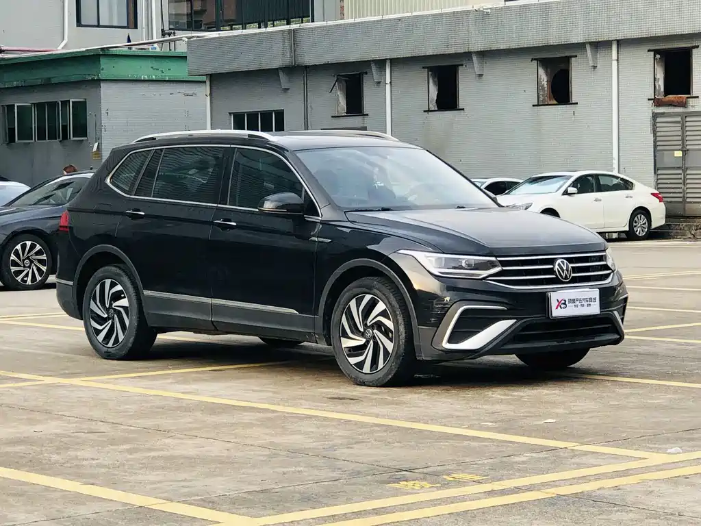 Volkswagen Tiguan L 2021 — фото 3
