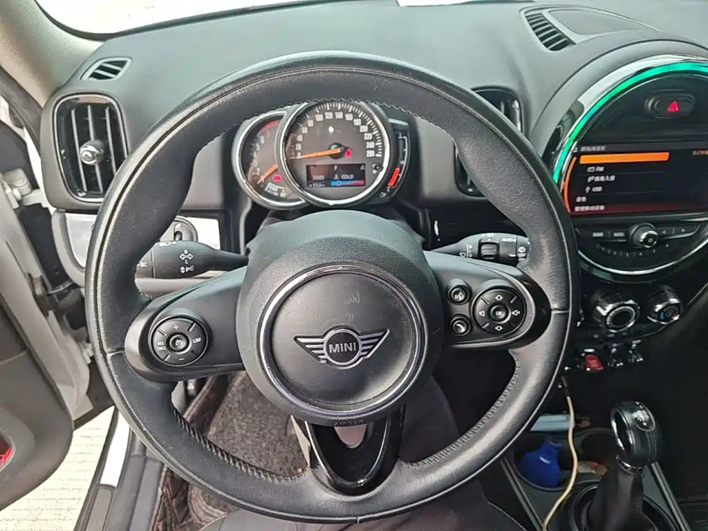MINI Countryman 2019 — фото 11