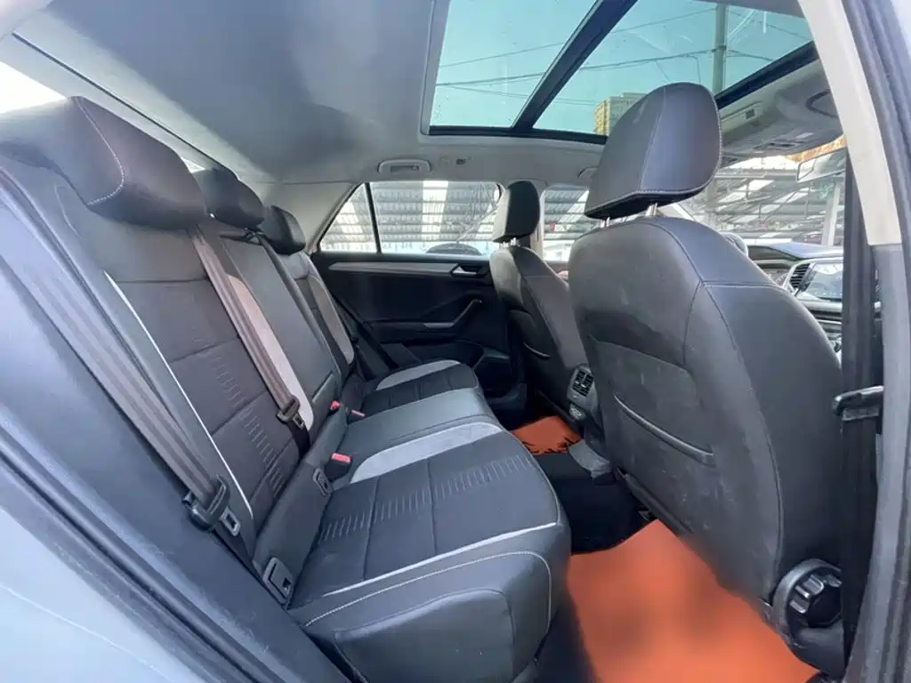 Volkswagen T-Roc 2019 — фото 17
