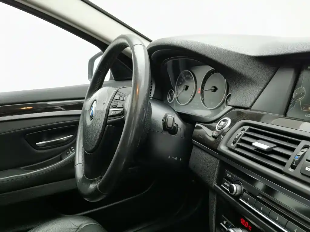 BMW 5 Series 2013 — фото 22