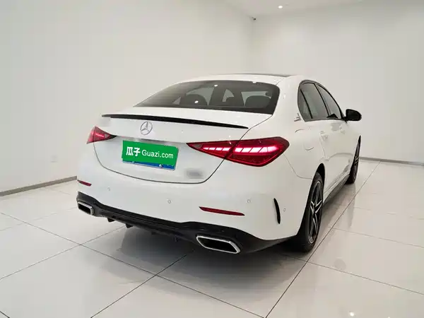 Mercedes-Benz C-Class 2025