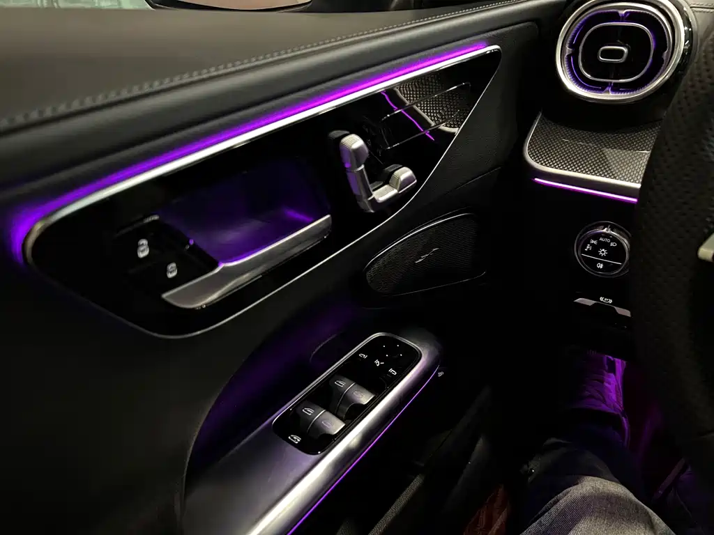Mercedes-Benz C-Class 2023 — фото 19