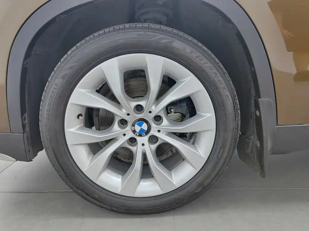 BMW X1 2015 — фото 17
