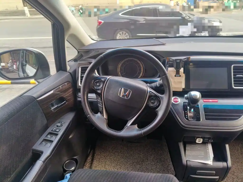 Honda Elysion 2017