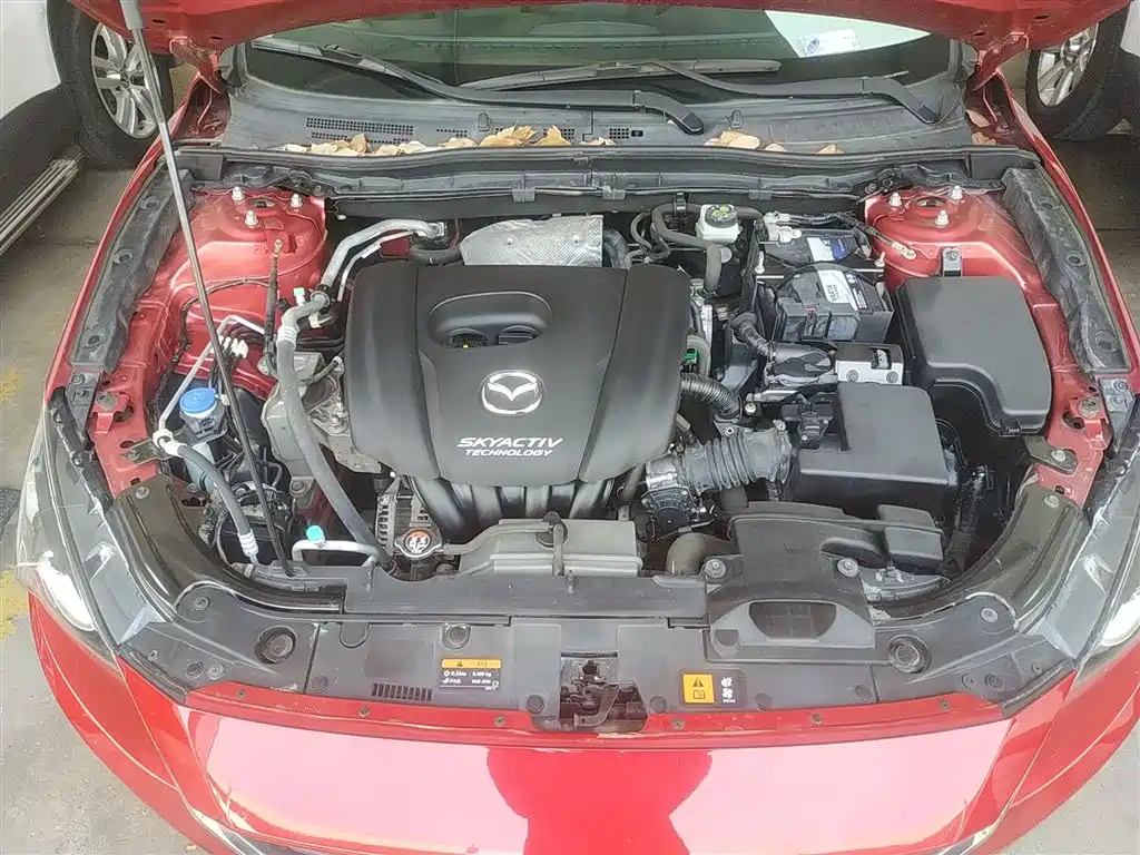 Mazda 3 Axela 2016 — фото 16