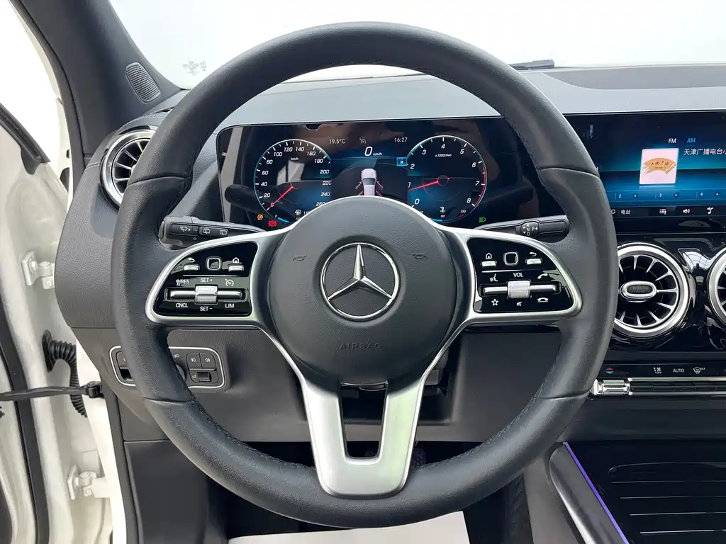Mercedes-Benz GLA 2021 — фото 15
